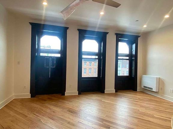 3rd image of 1304 Dean St #2R