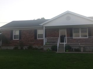 745 Spencer Hamilton Rd, Loretto, KY 40037