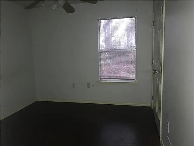 947 N Carnation St — Photo 8