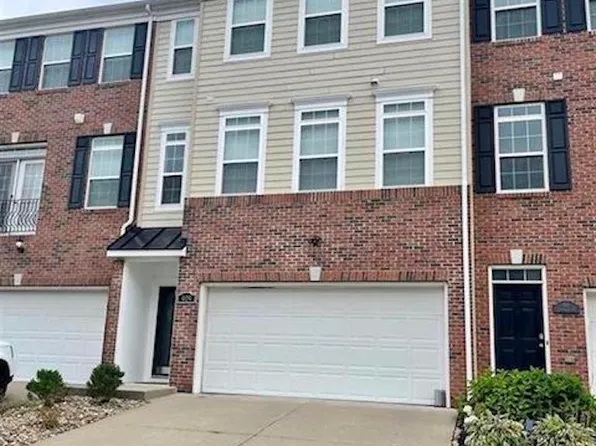 409 Saint Andrews Dr, Morgantown, WV 26508