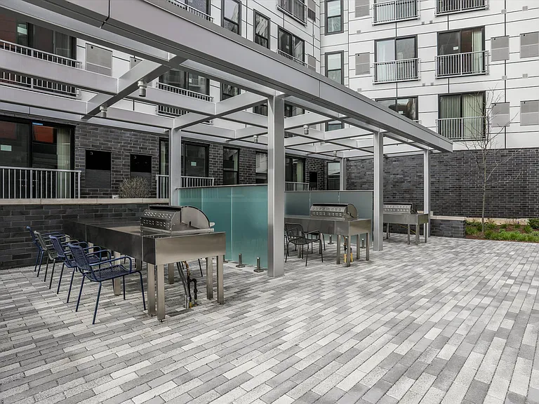 Phase II (1100 Broadway) Courtyard