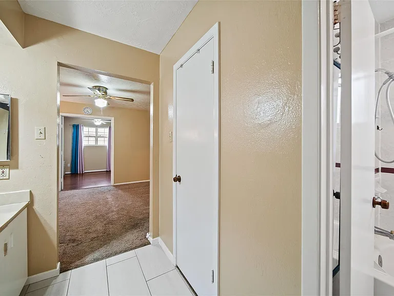 10431 Odessa Dr — Photo 25