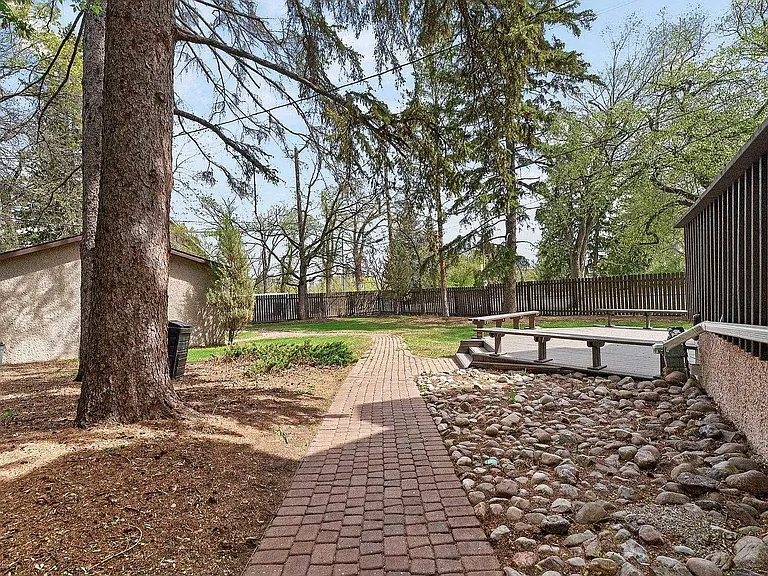 11608 Edinboro Rd NW — Photo 36
