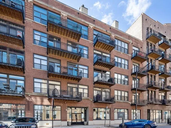 375 W Erie St, Chicago, IL