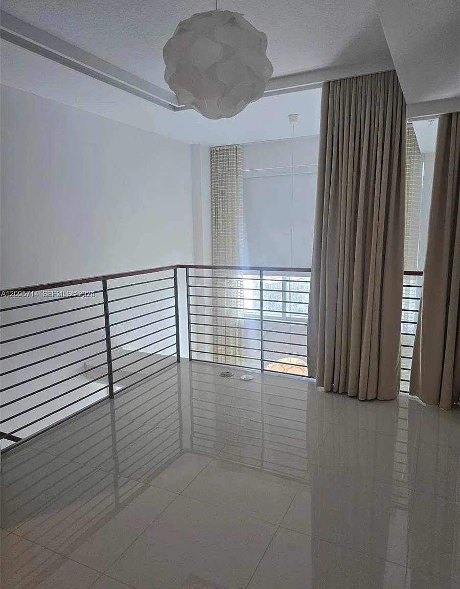Infinity At Brickell Cond — Photo 4