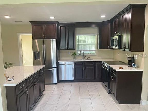 5th image of 3040 Glen Oak Ave N