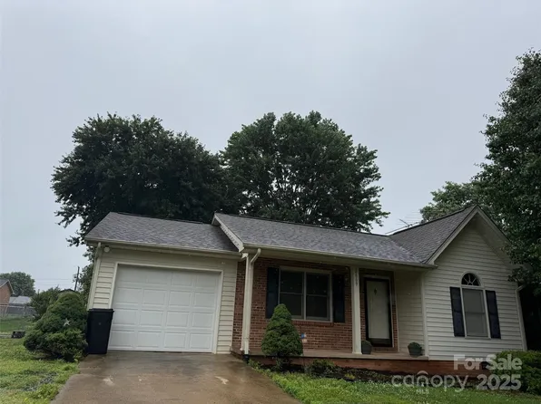 2669 Icard Rhodhiss Rd, Connelly Springs, NC 28612