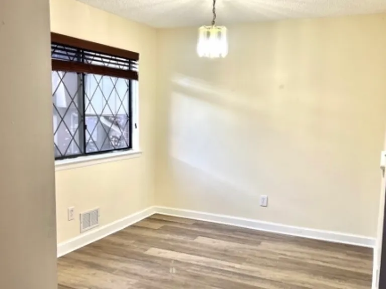 1190 W Saint Georges Ave #B44 — Photo 5