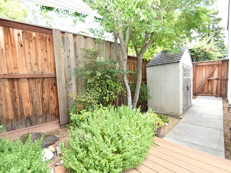 4614 Corrida Cir — Photo 19