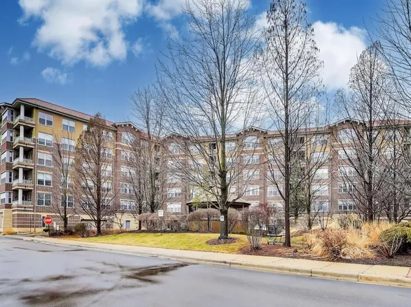 9350 Skokie Blvd Unit 510, Skokie, IL 60077