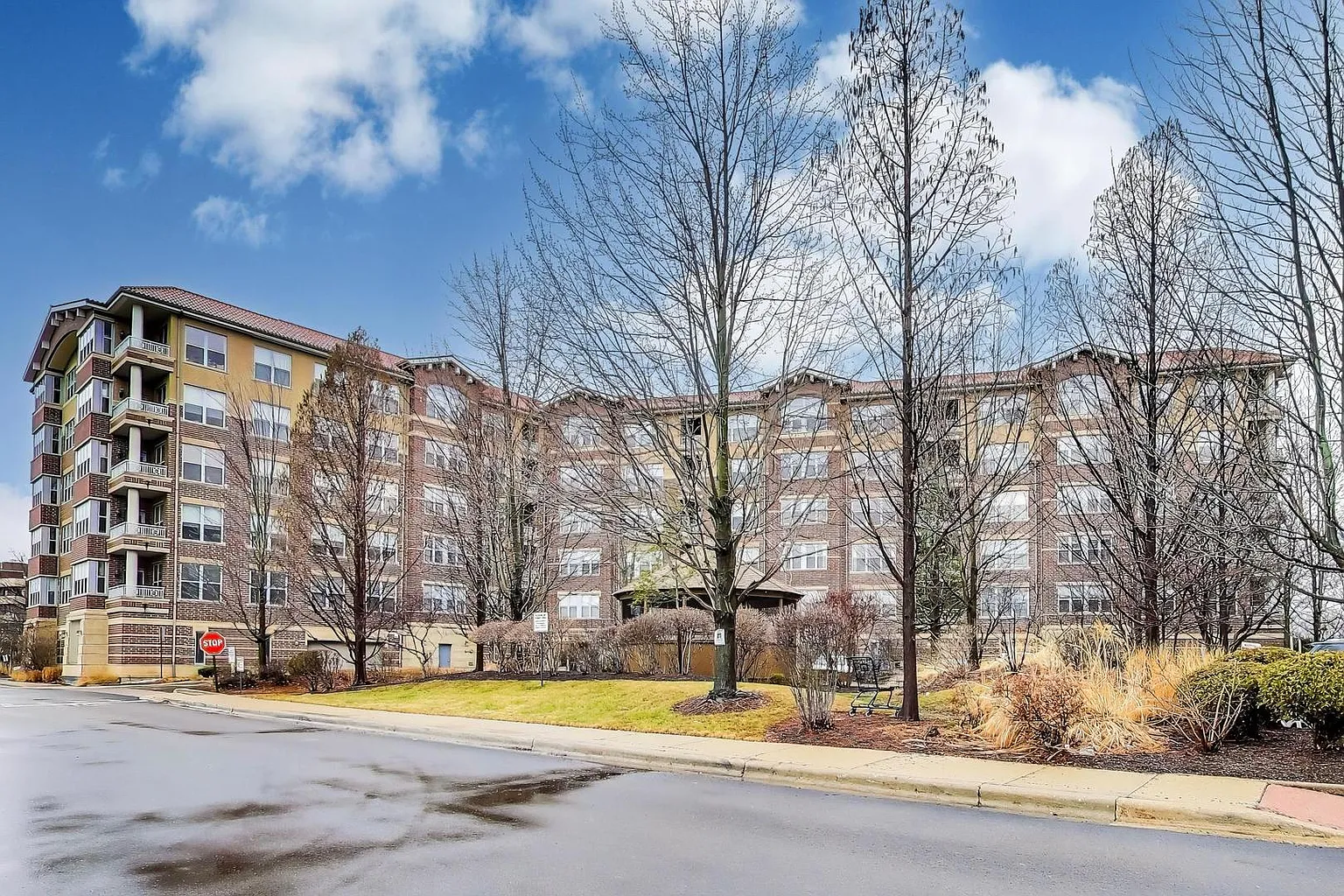 9350 Skokie Blvd Unit 510 photo 1