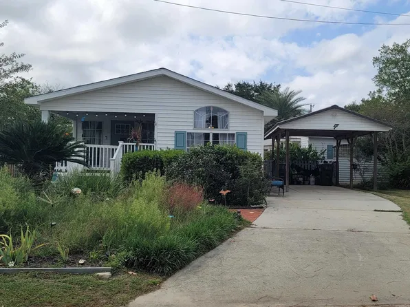 74 Buena Vista Dr, Lillian, AL 36549