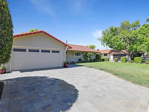 3rd image of 1205 Carrie Lee Way