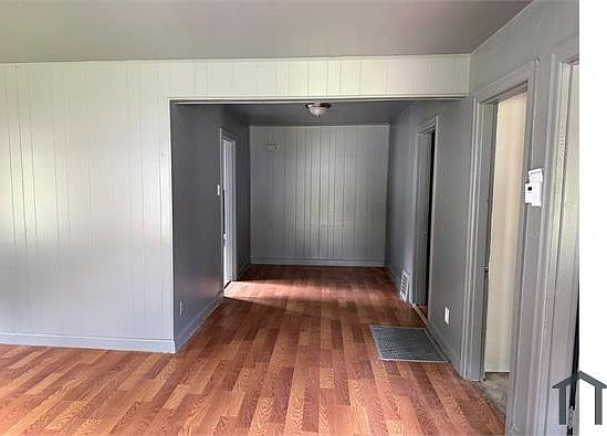 5th image of 7041 Greenhaven Dr