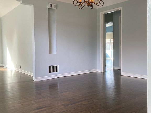 Dining Room into Bedroom Hallway