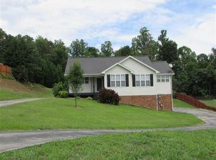 512 Austin Cir, Rogersville, TN 37857