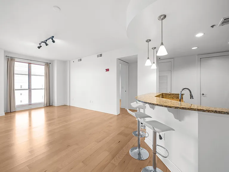 618 N Boylan Ave #702 — Photo 5
