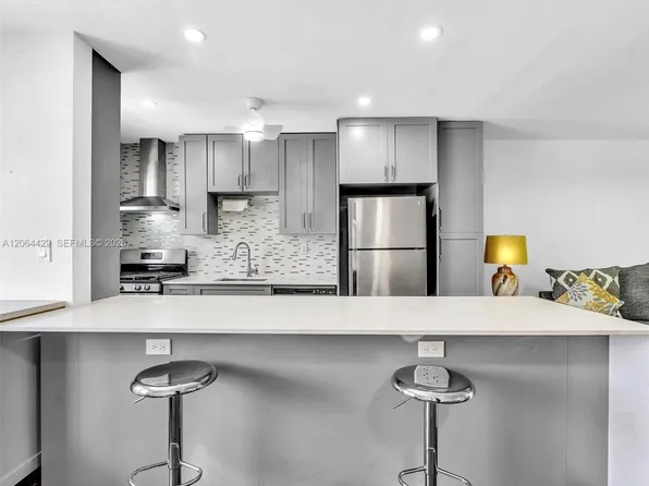 15 NW 204th St APT 30, Miami Gardens, FL 33169