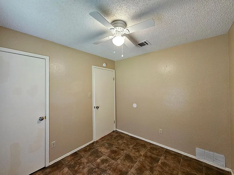 1507 Nina Dr — Photo 13