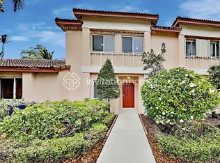 861 NW 208th Dr, Hollywood, FL 33029