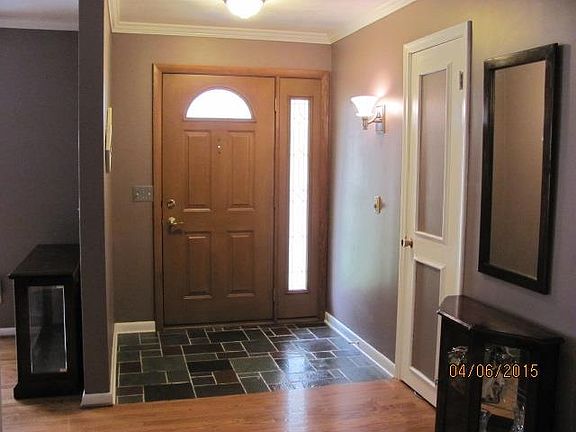 2nd image of 153 Orchard Hill Dr