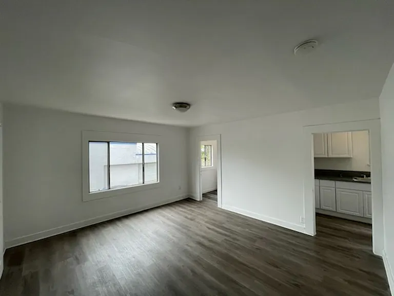7777 Santa Monica Blvd — Photo 8
