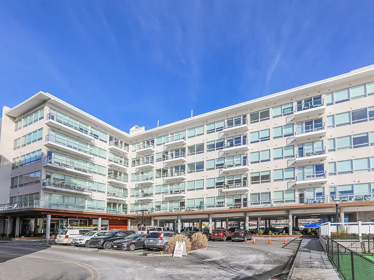 10 Main St #101 — Photo 27