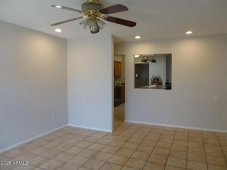 946 E Loma Vista Dr — Photo 4
