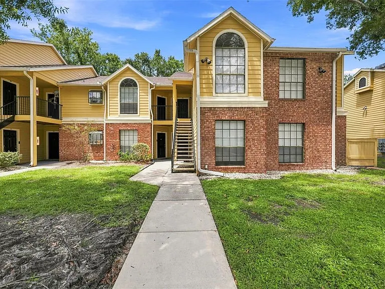8630 Mallard Reserve Dr #203 — Photo 2