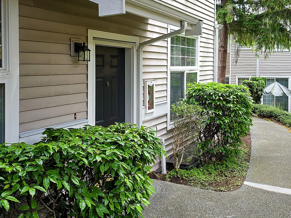 2070 132nd Ave SE #701