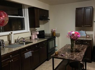 414 E 2nd St, Catasauqua, PA 18032