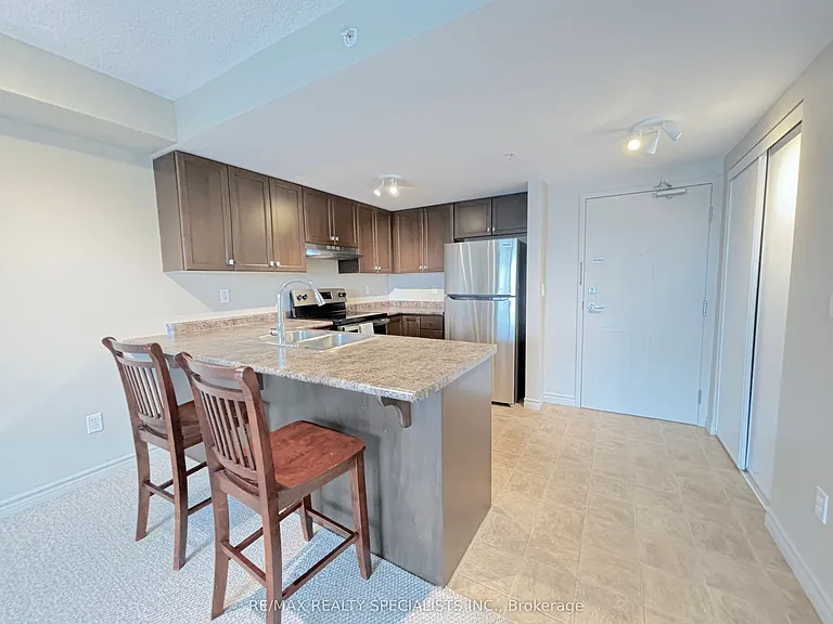 43 Goodwin Dr #404 — Photo 6