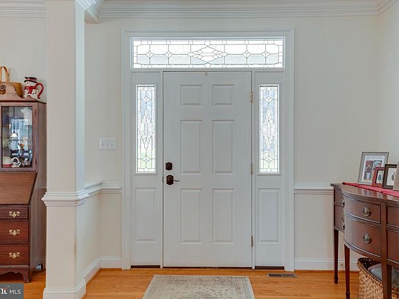 3rd image of 3279 Ridgeview Rd