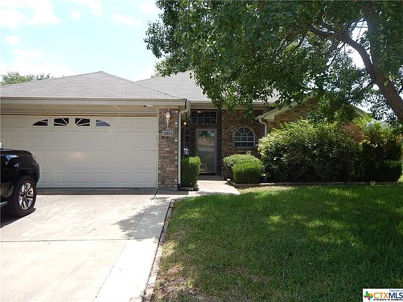3rd image of 2204 Lava Ln