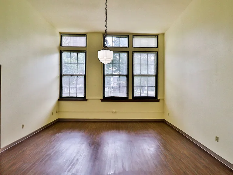 East High Apartments — Photo 139