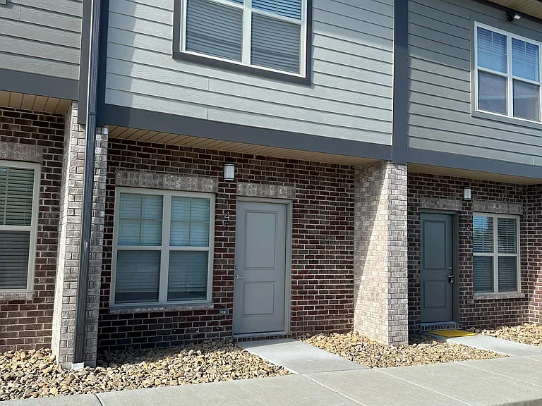 145 Bellvue Dr — Photo 4