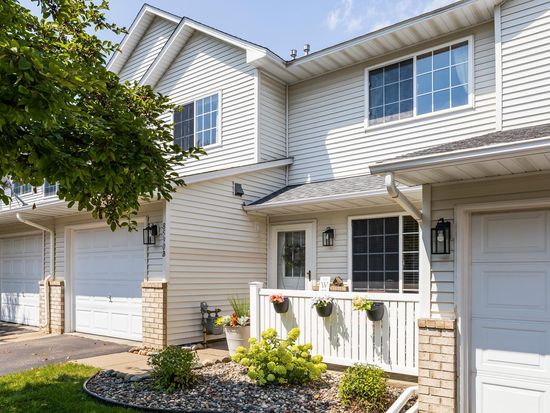 8590 Quarry Ridge Ln UNIT B, Woodbury, MN 55125