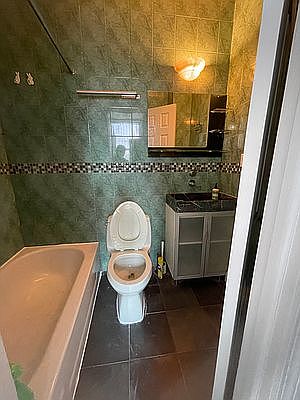 5th image of 29 Oliver St APT 4R