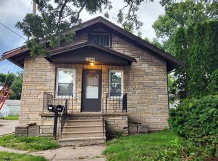 1394 G Ave NE, Cedar Rapids, IA 52402