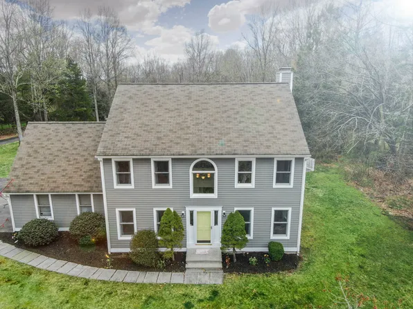 49 Flat Rock Dr, Easton, CT 06612