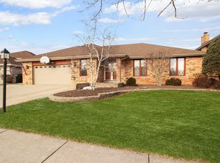 6318 Sara Ann Ln, Oak Forest, IL 60452