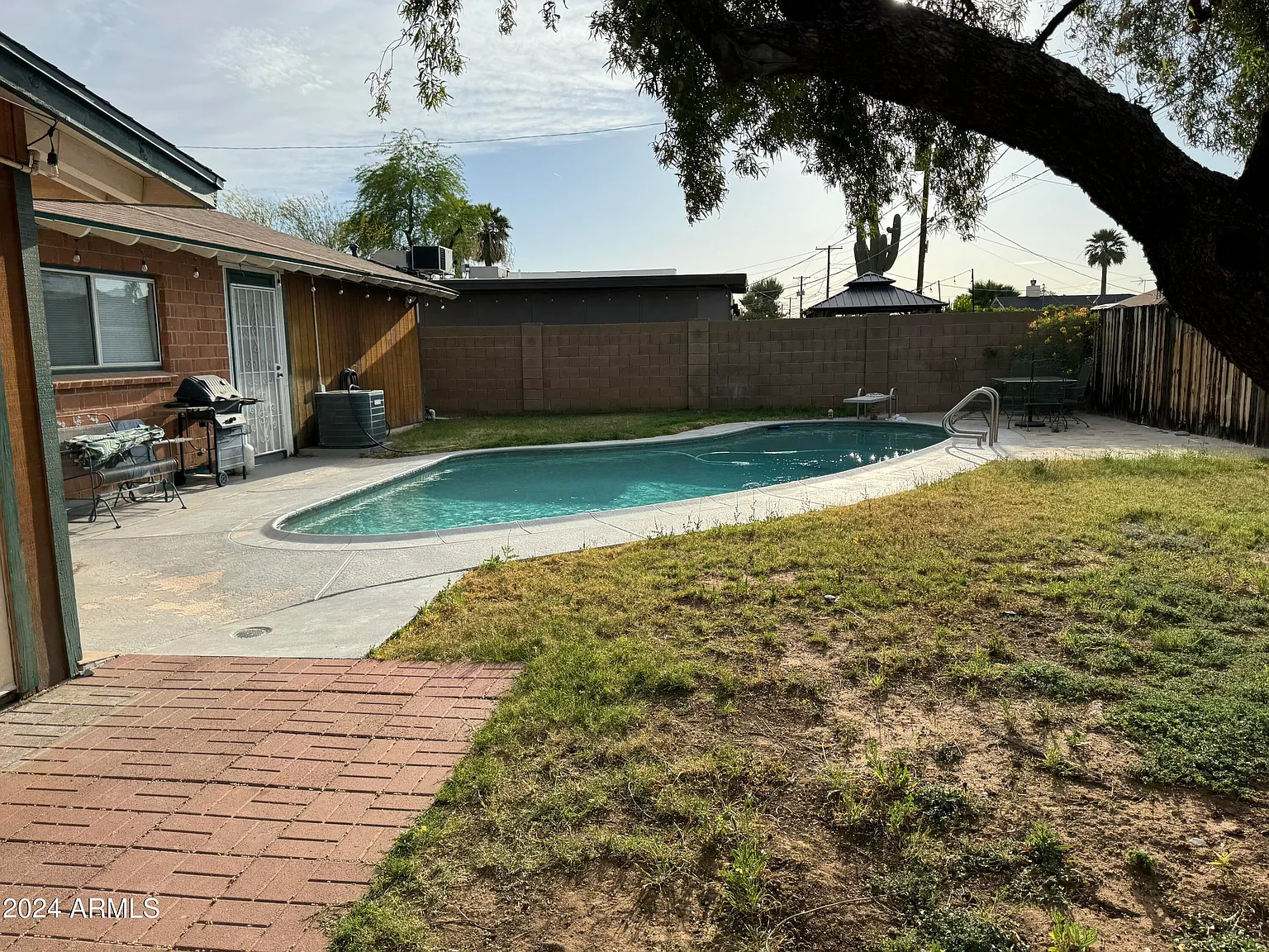 4 bed, 2.0 bath, 1843 sqft, $2,995 — Photo 4