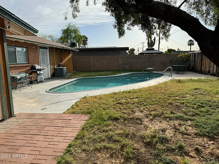 8542 E Windsor Ave — Photo 4