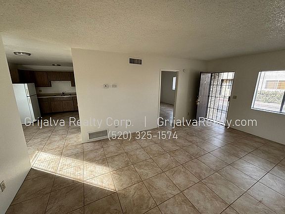 3rd image of 2428 N Fontana Ave APT 4