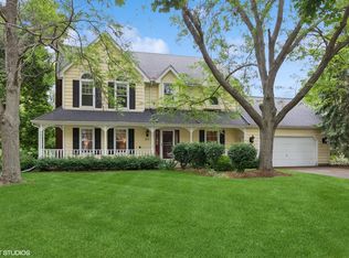 231 Greens View Dr, Algonquin, IL 60102