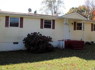 1996 Apple Grove Rd, Mineral, VA 23117