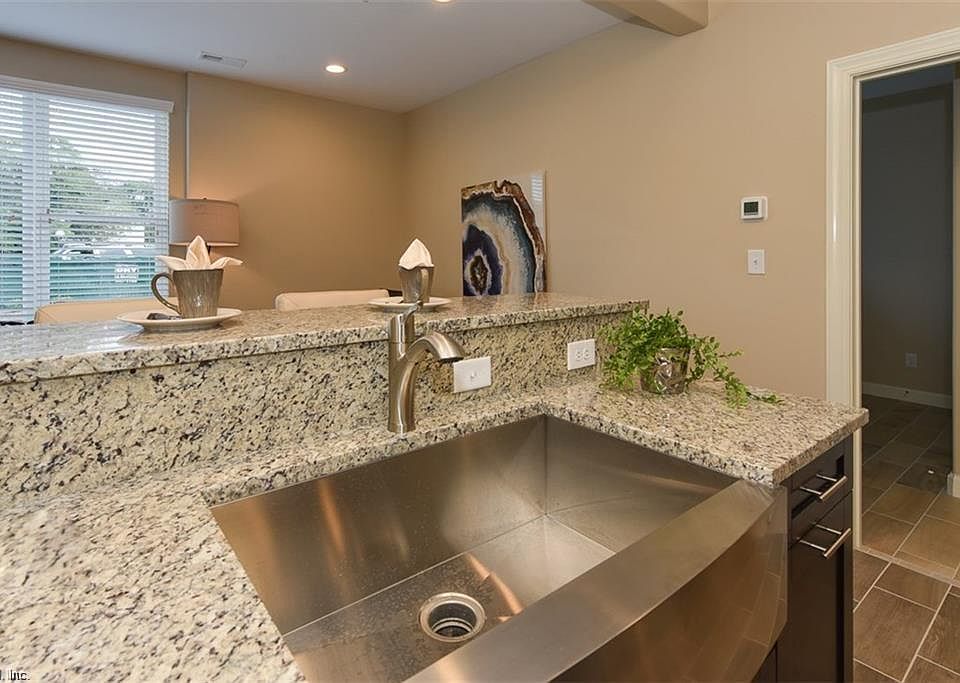 1st image of 834 44th St #202