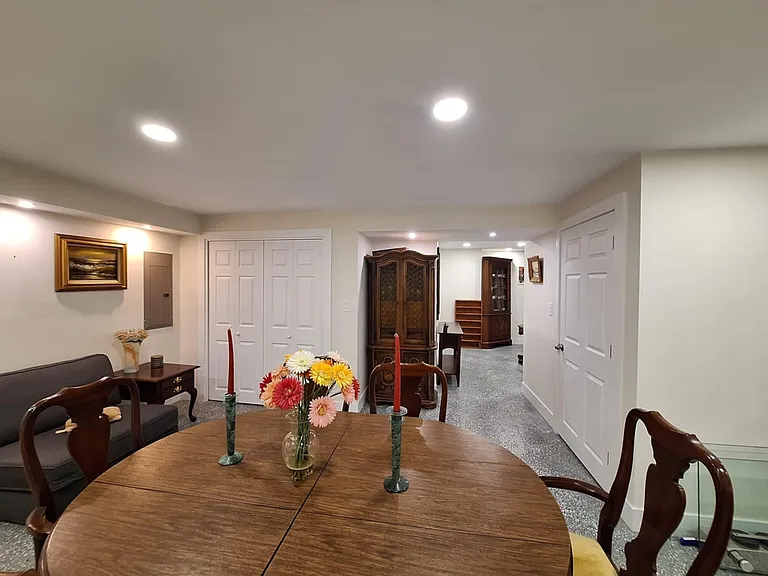 Kendall Ln — Photo 3