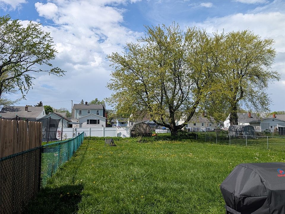 2nd image of 1024 W 37th St