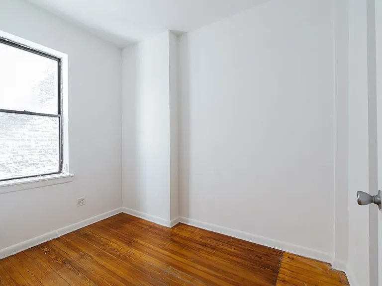 204 W 81st St #22 — Photo 5